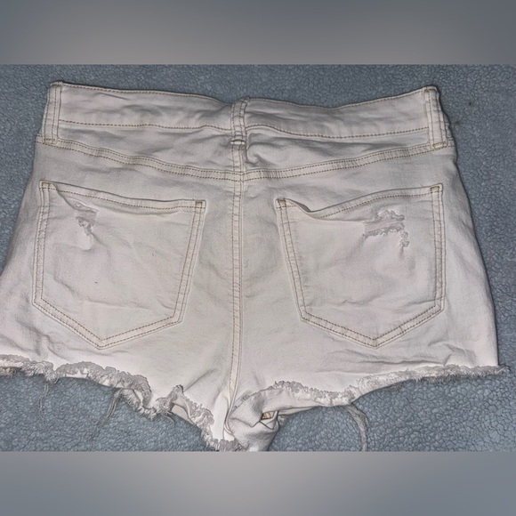 High rise shorties - Picture 4 of 4